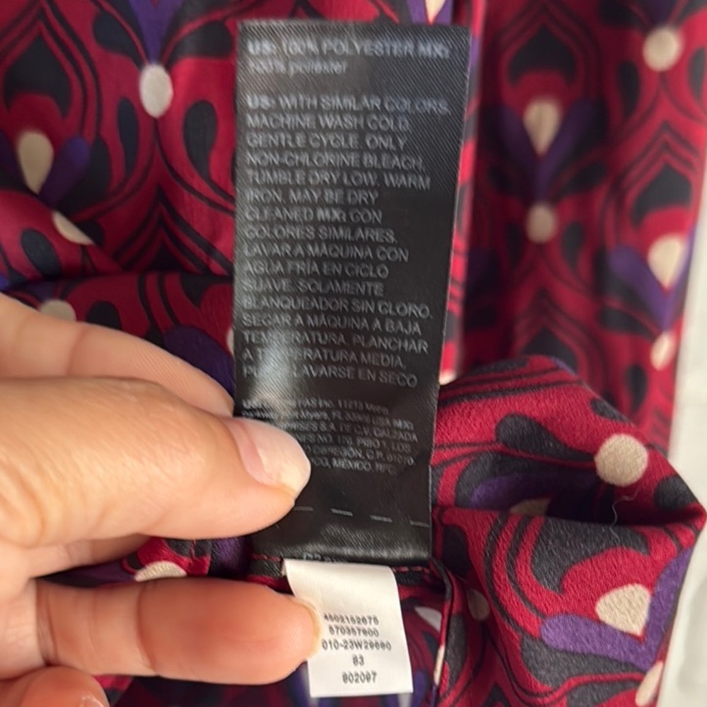 WHBM V-Neck Long Sleeve Printed Blouse - Burgundy Multi Small - Picture 15 of 15